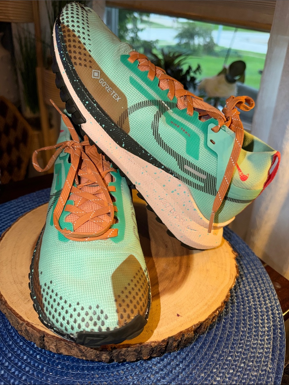Nike React Pegasus Trail 4 GORE-TEX Women’s 7.5 | Mint Green Orange